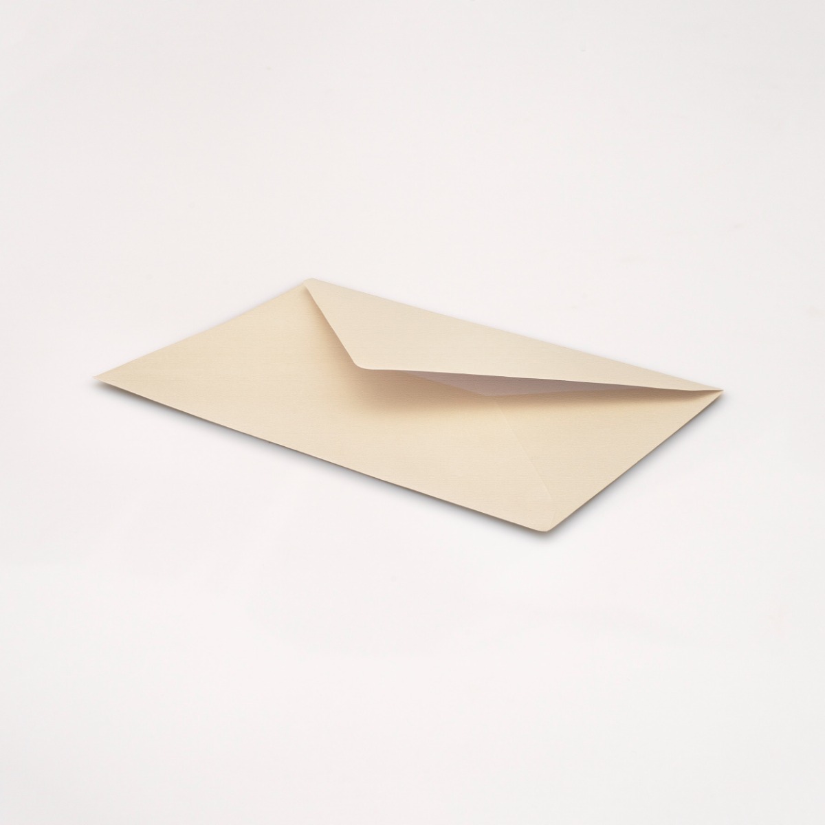 C5 Fresh Cream Banker Gummed Envelopes - Pack of 25