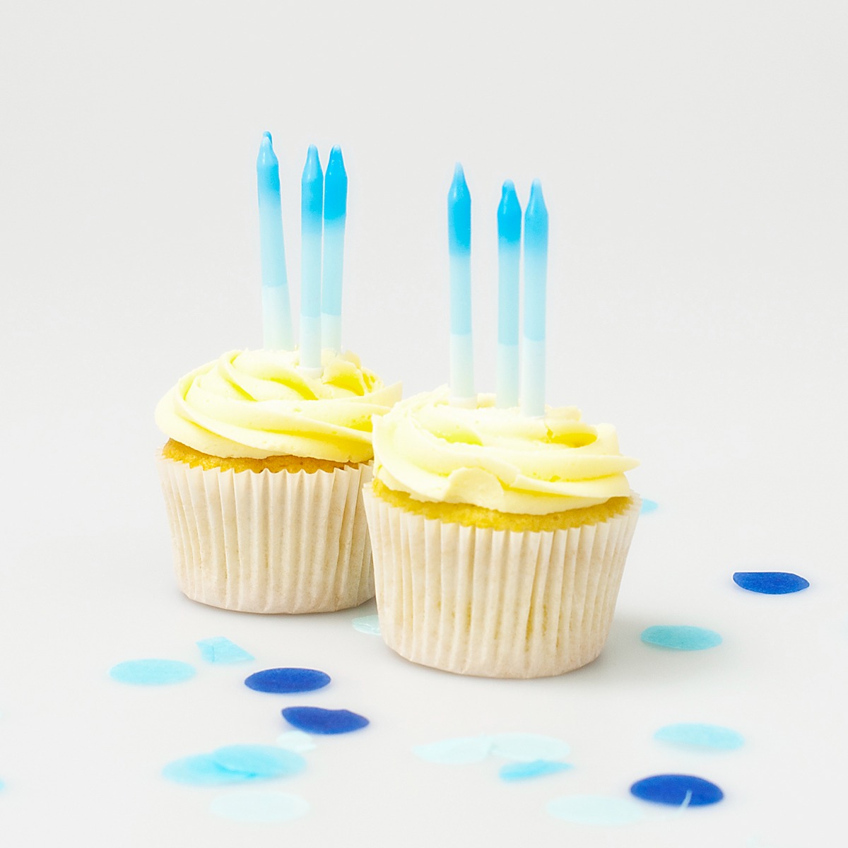 Pukka Party Blue Ombre Candles with Holders 24 Pack