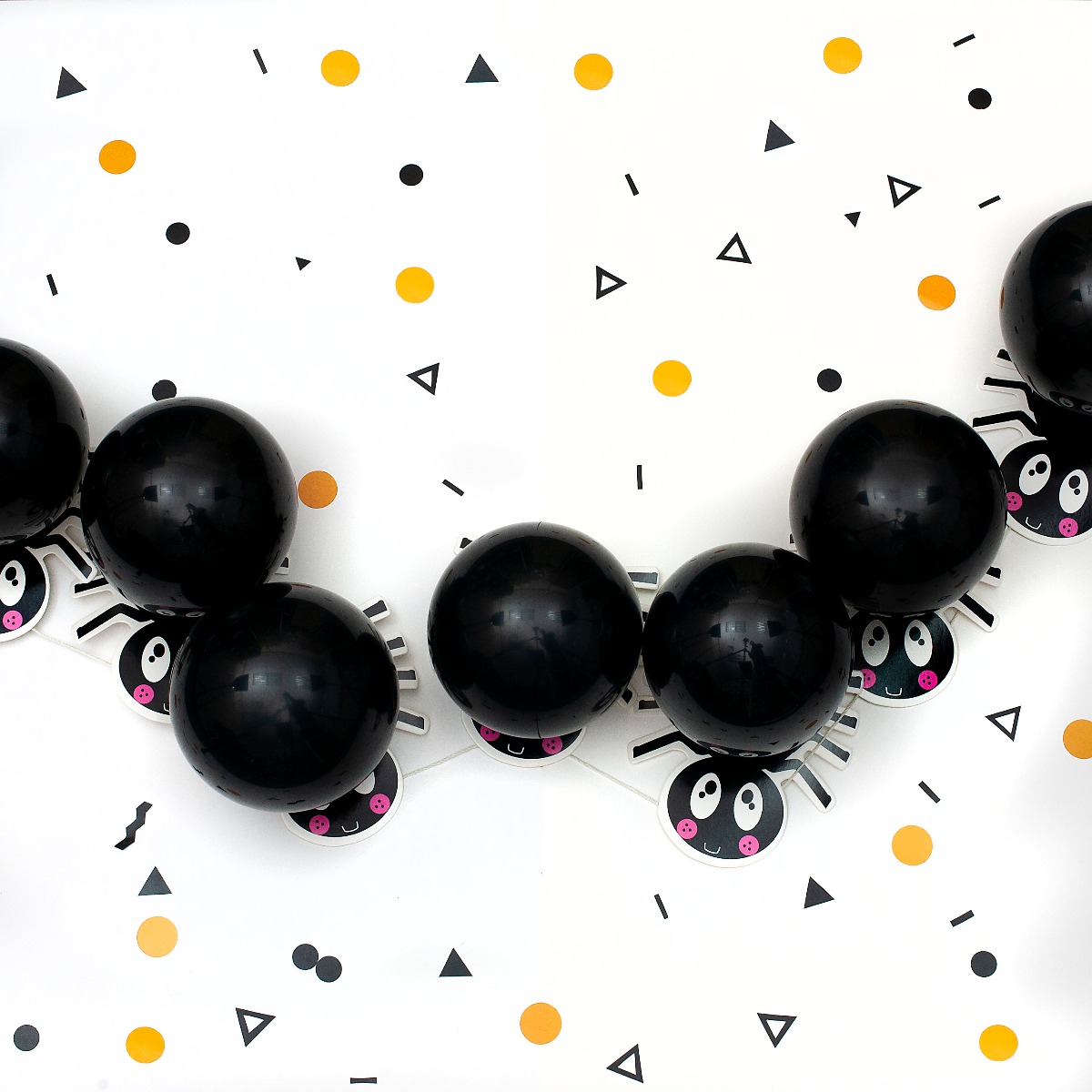 Pukka Party Make Your Own Halloween Spider Balloon Garland Kit with Balloons